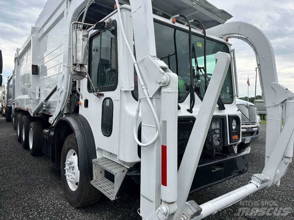 Mack MRU613 Камиони за отпадъци