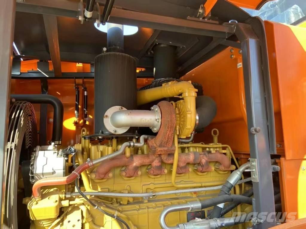 Develon SD 320 Колесни товарачи