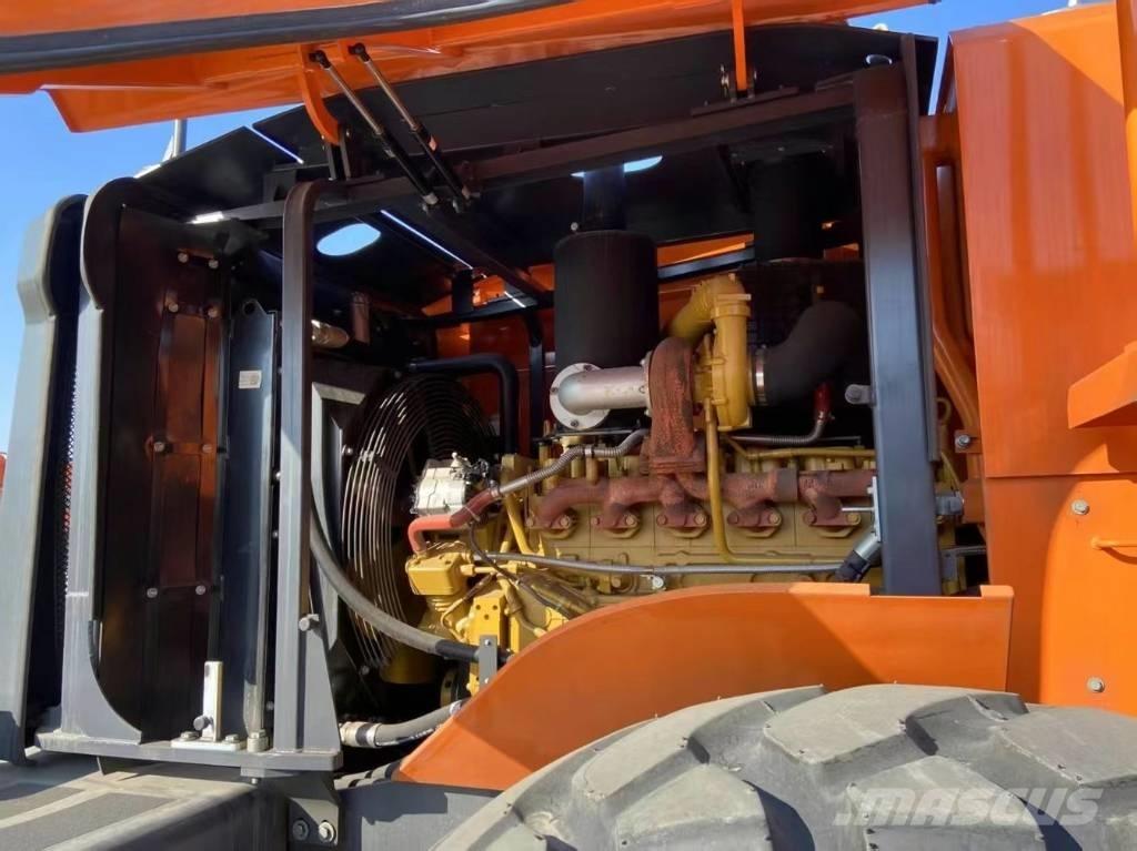 Develon SD 320 Колесни товарачи