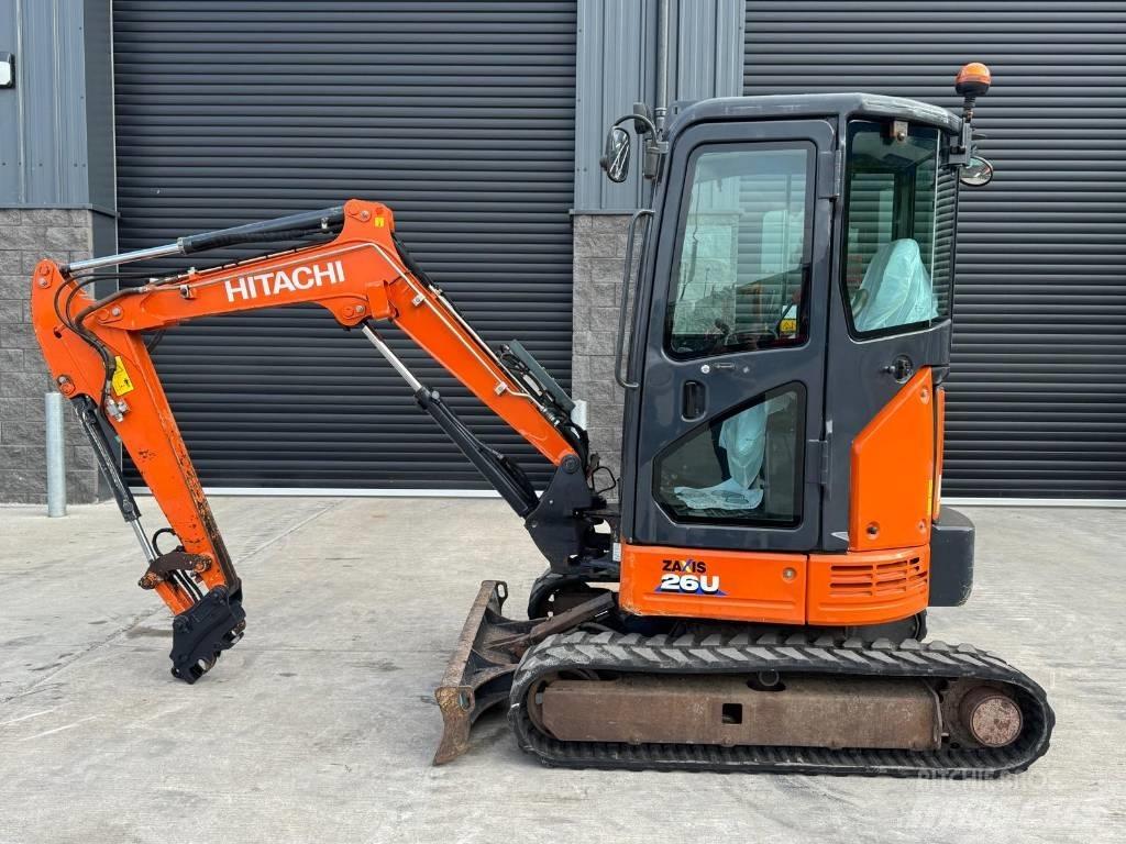 Hitachi ZX 26 U-6 cr Мини екскаватори < 7 т