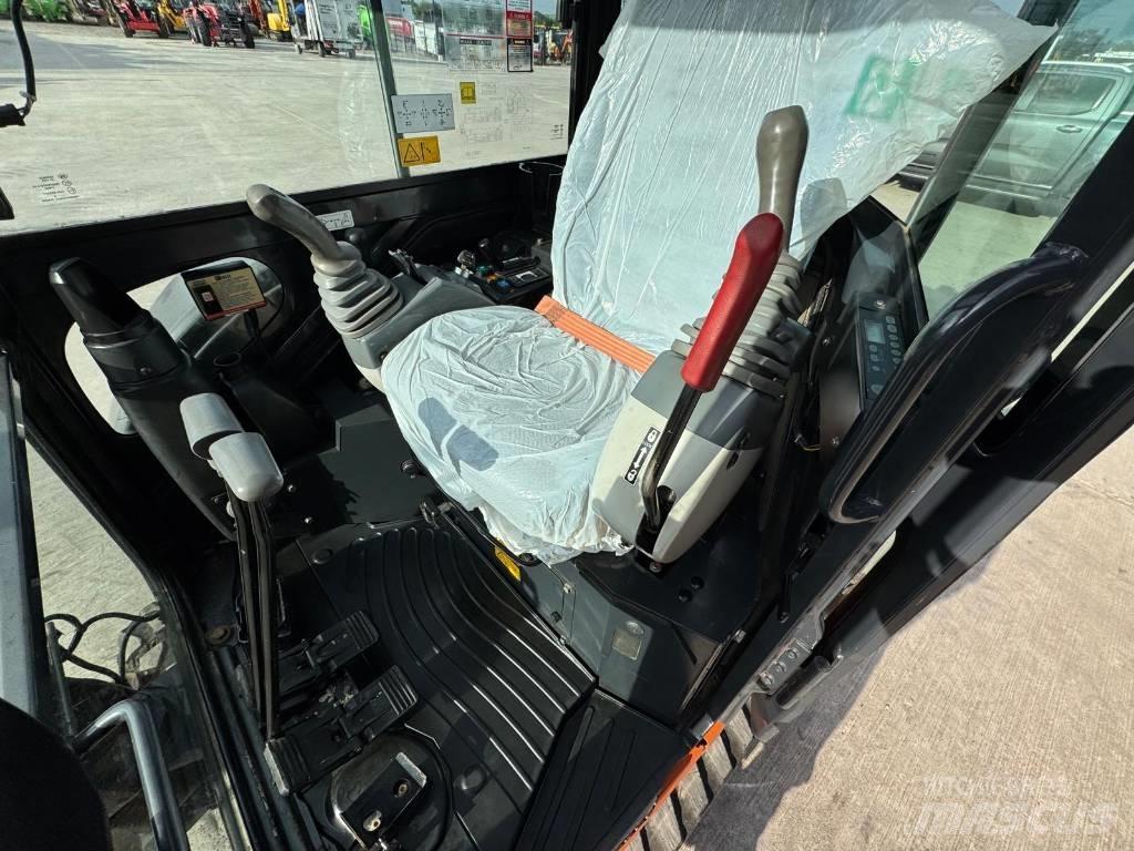 Hitachi ZX 26 U-6 cr Мини екскаватори < 7 т