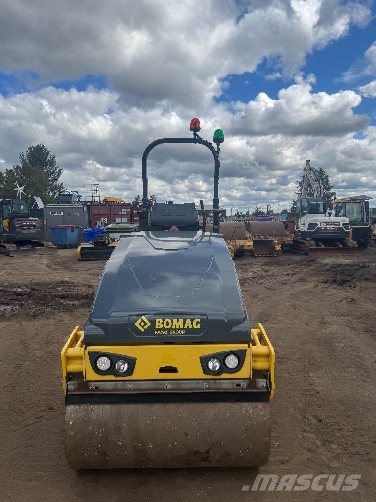 Bomag 120 Двойни барабанни ролки
