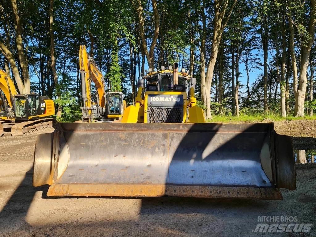 Komatsu D65PX-17 Верижни булдозери
