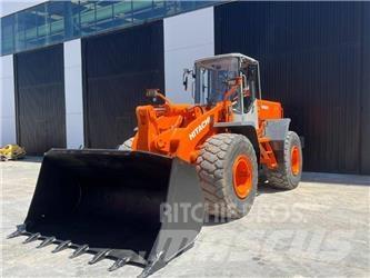 Hitachi LX 210 E Колесни товарачи
