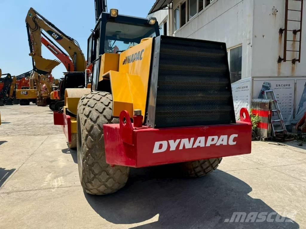 Dynapac CA 30 D Еднобарабанни ролки
