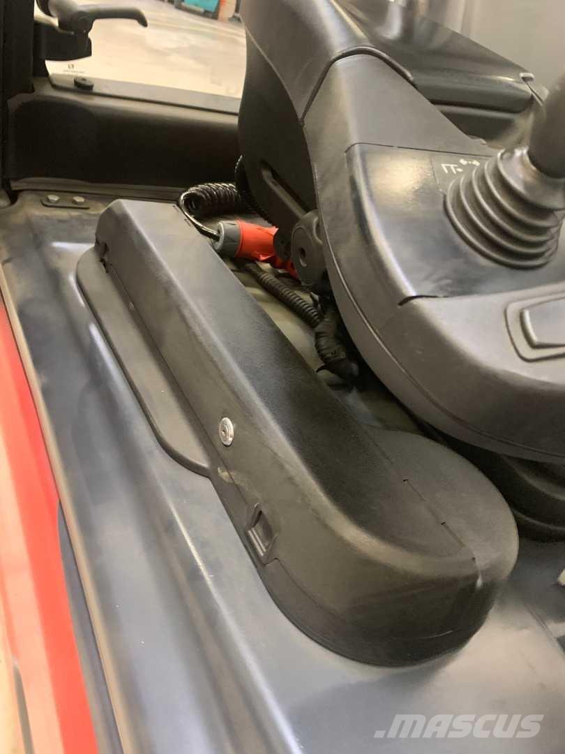 Linde E20L Електрически вилични кари-повдигачи