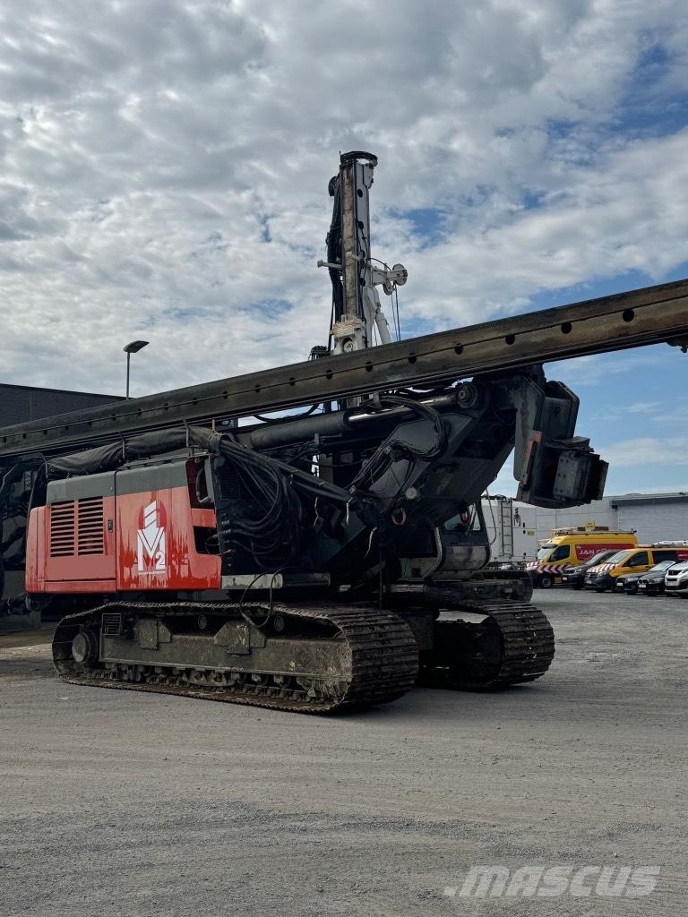 Liebherr LRB 155 Пилоти
