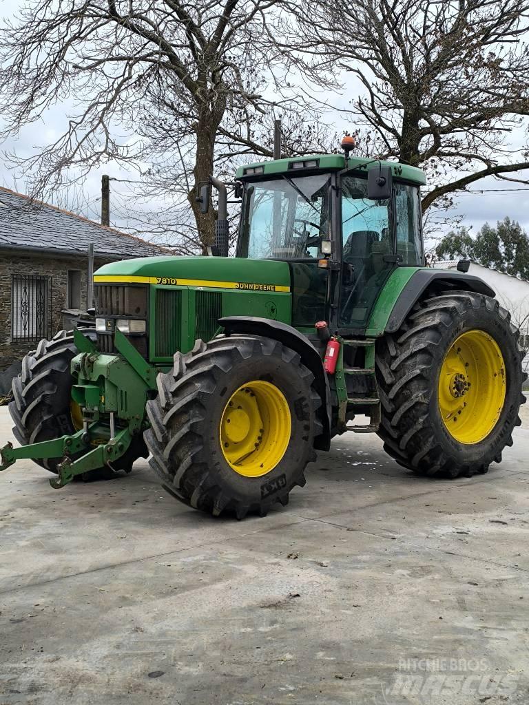 John Deere 7810 Трактори