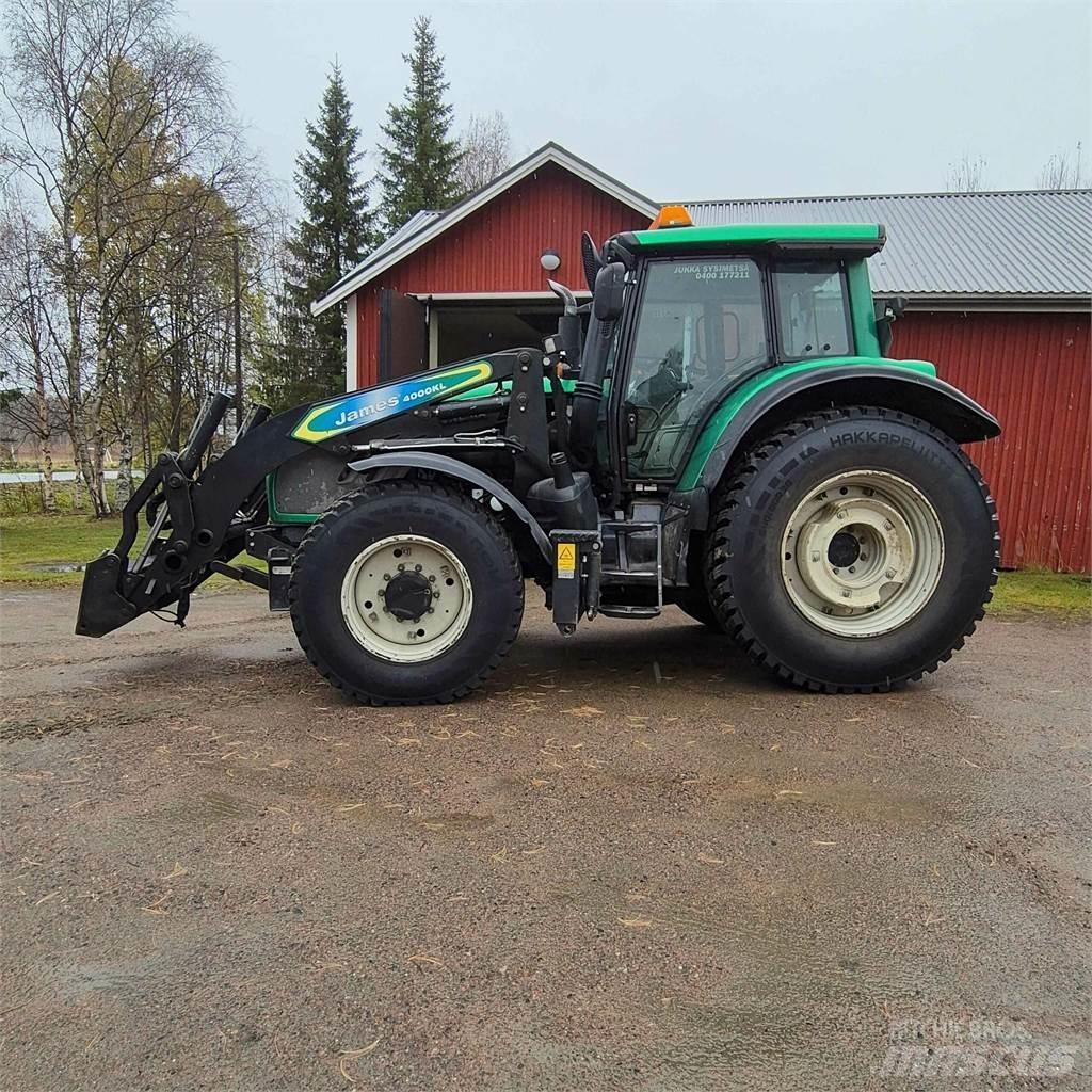 Valtra T182 Versu Трактори