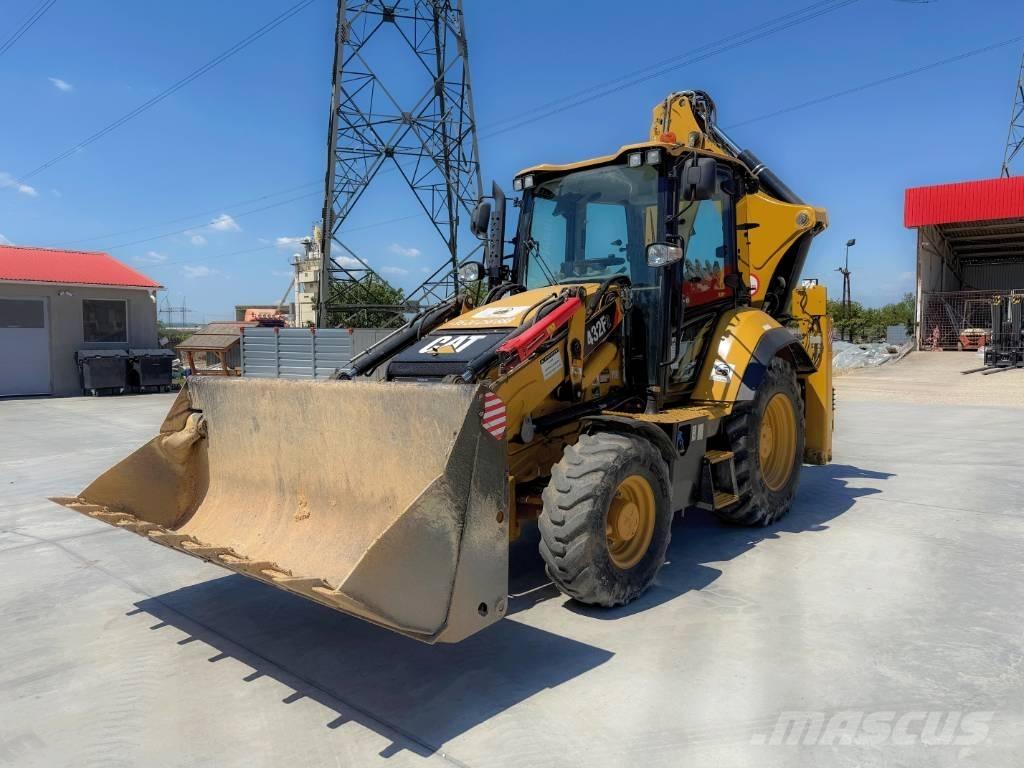 CAT 432f2 Товарач със заден ексватор