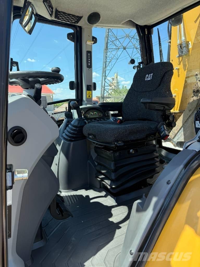 CAT 432f2 Товарач със заден ексватор