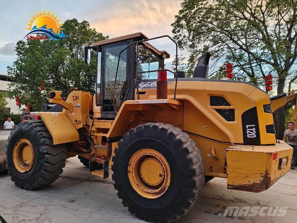 Volvo L 120 Колесни товарачи