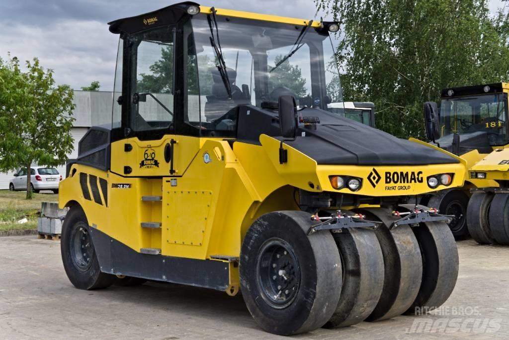 Bomag BW 28 RH Пневматични гумени  ролки
