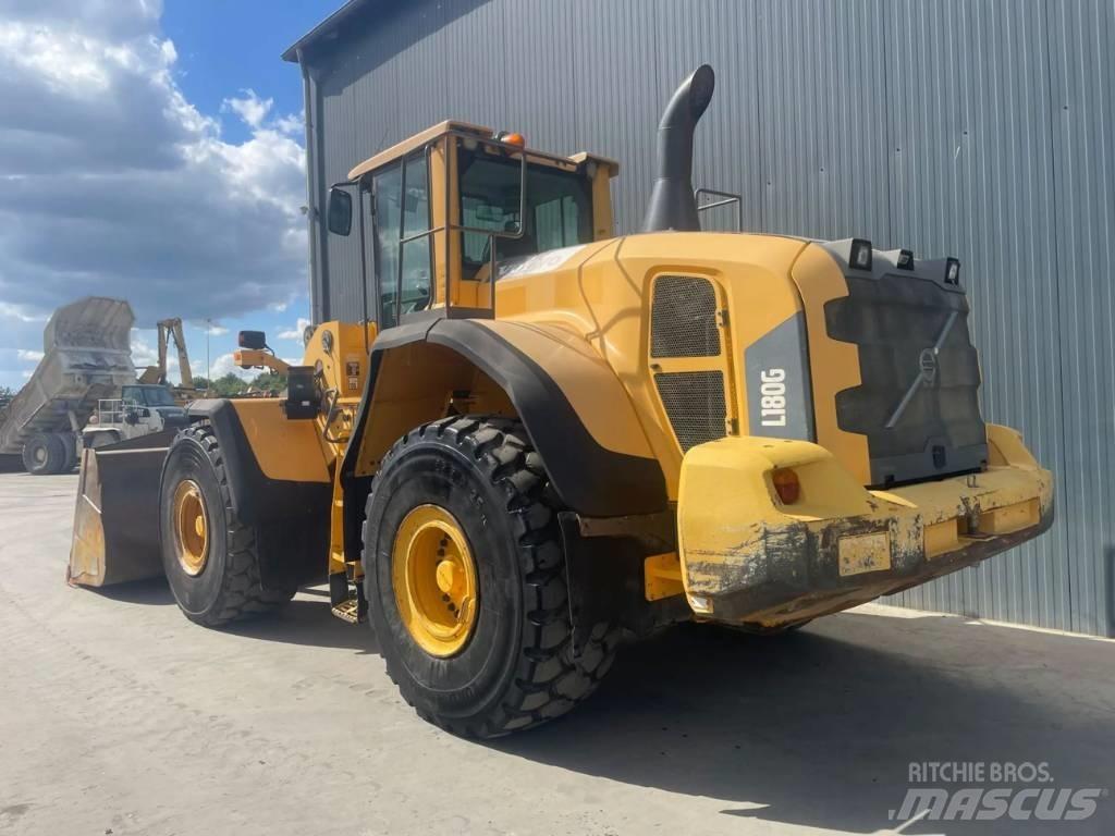 Volvo L180G Колесни товарачи