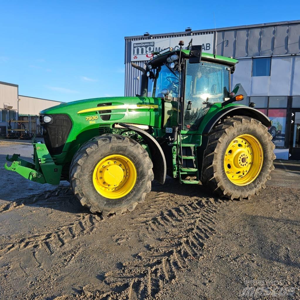 John Deere 7930 Трактори