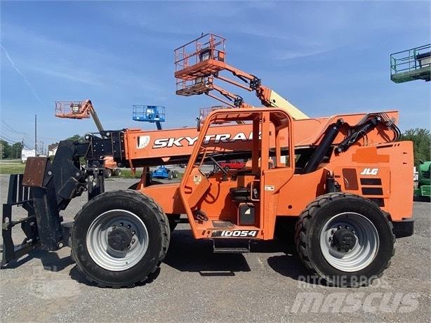 SkyTrak 10054 Телескопични товарачи