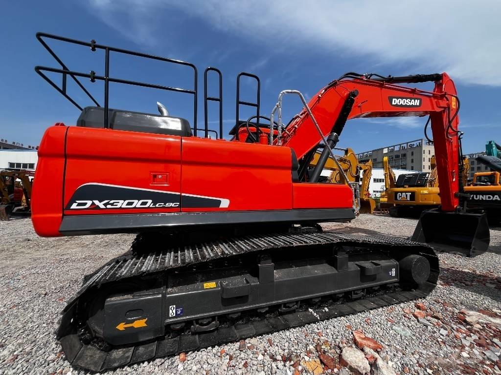 Doosan DX 300 LC-9C Верижен екскаватор