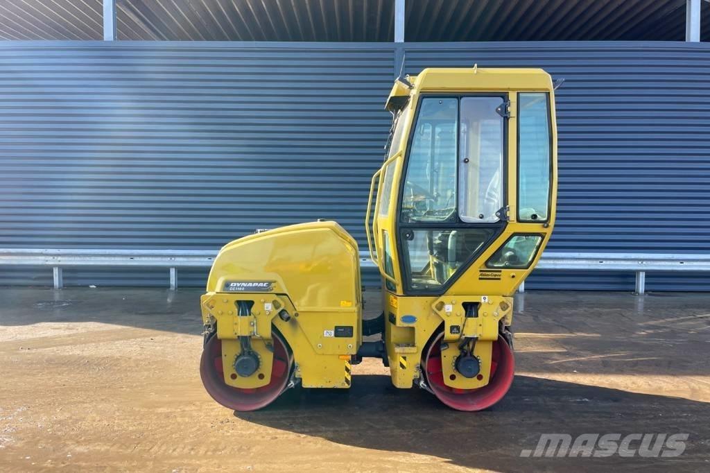 Dynapac CC1100 Двойни барабанни ролки
