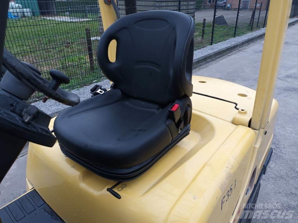 Hyster H2.5FT Дизелови камиони