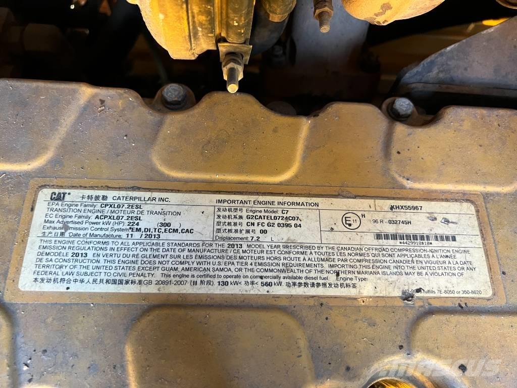 CAT 140M Грейдери