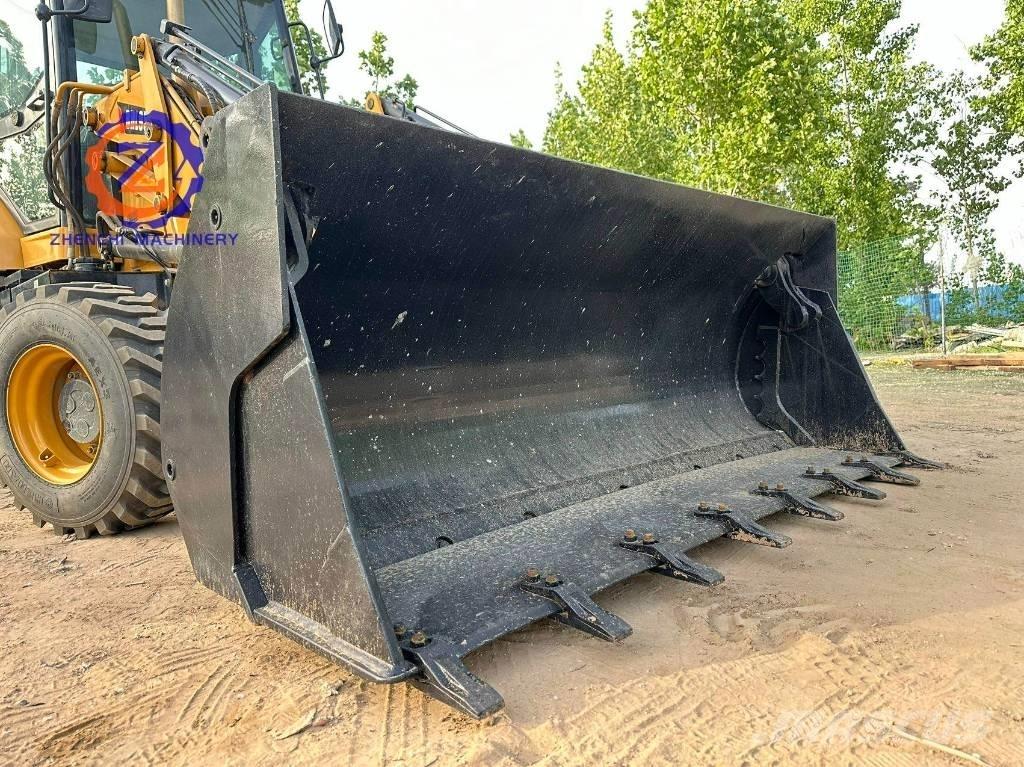 Sany BHL 95 Товарач със заден ексватор