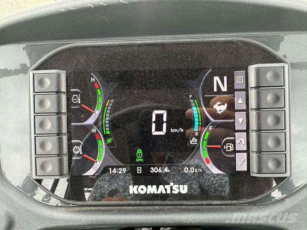Komatsu WA 100 Колесни товарачи