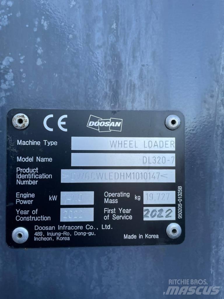 Doosan DL 320-7 Колесни товарачи