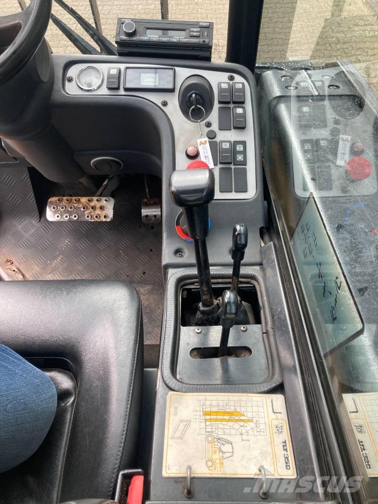 JCB TLT 35D 4x4 Телескопични товарачи