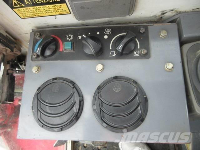 Takeuchi TB 153 FR Мини екскаватори < 7 т