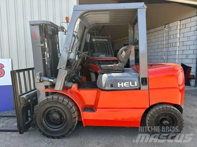 Heli HFD40 Дизелови камиони