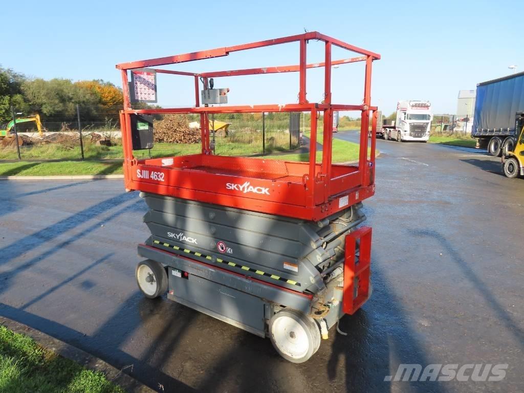 SkyJack SJ III 4632 Ножични работни платформи