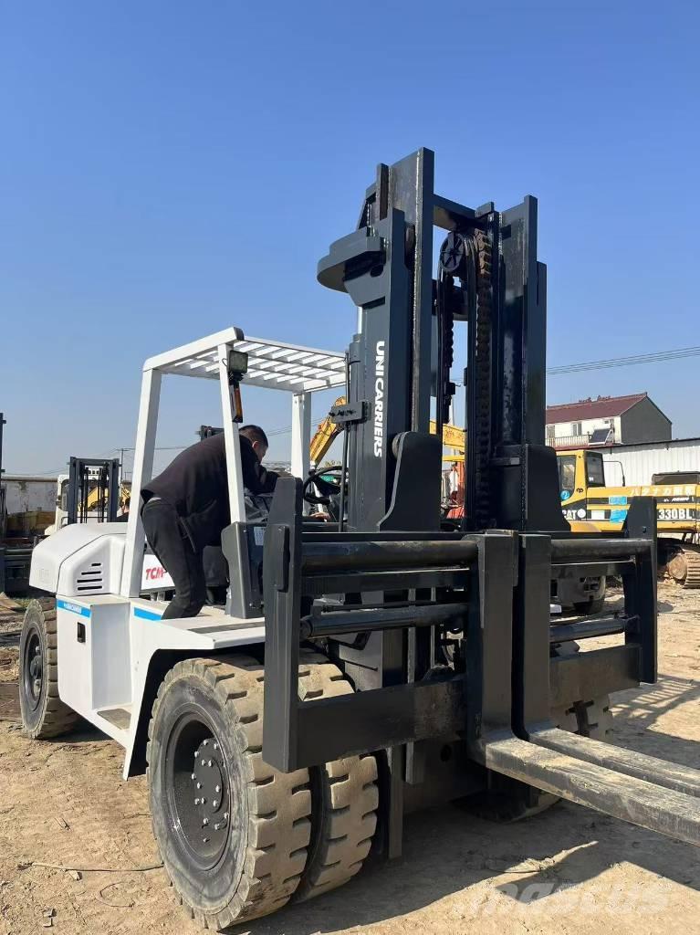 TCM 100 Дизелови камиони