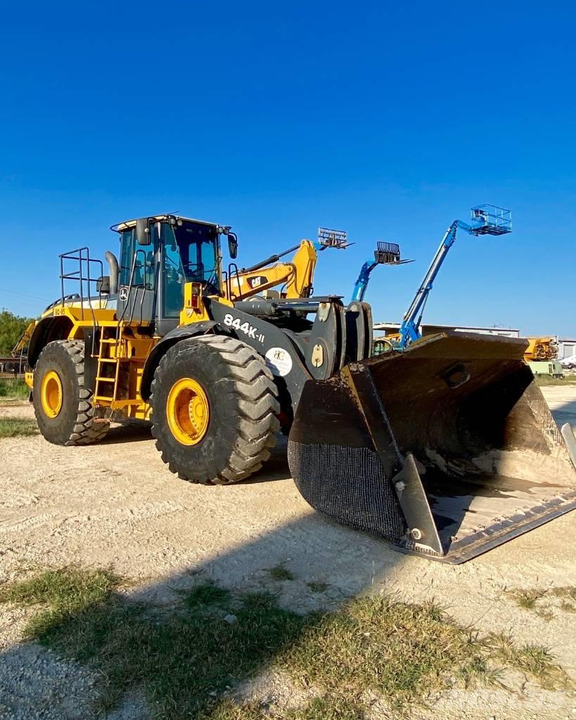John Deere 844 K Колесни товарачи