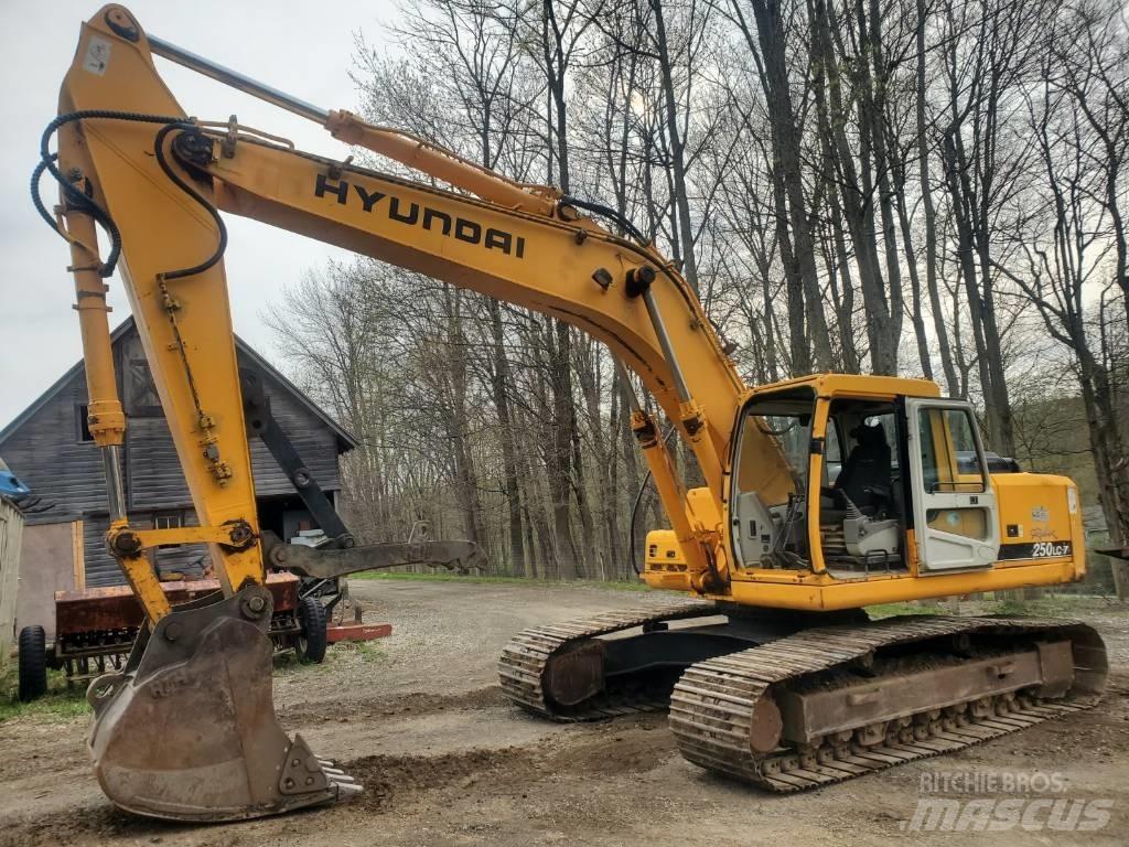 Hyundai R250LC-7 Верижен екскаватор