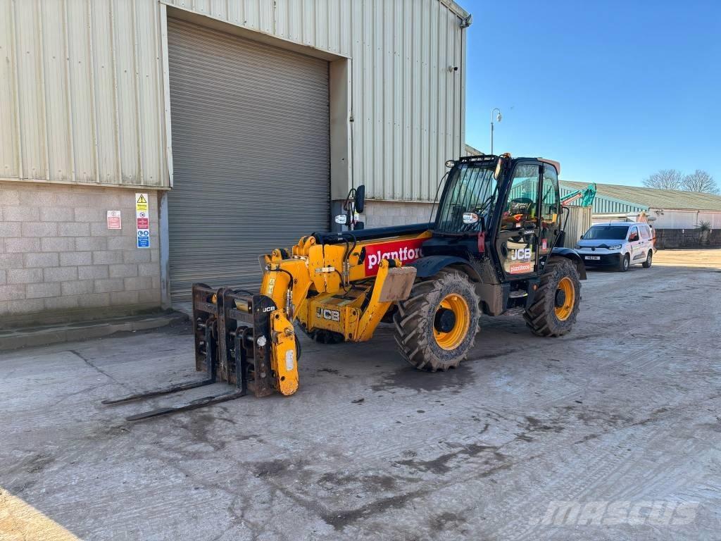 JCB 540-140 Hi Vis Телескопични товарачи