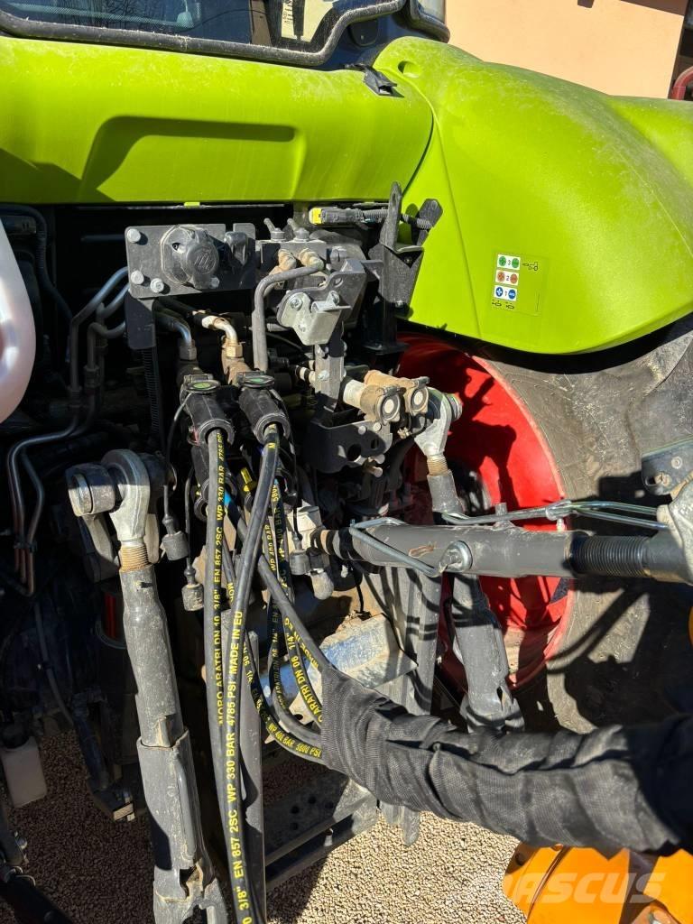 CLAAS Arion 450 Трактори