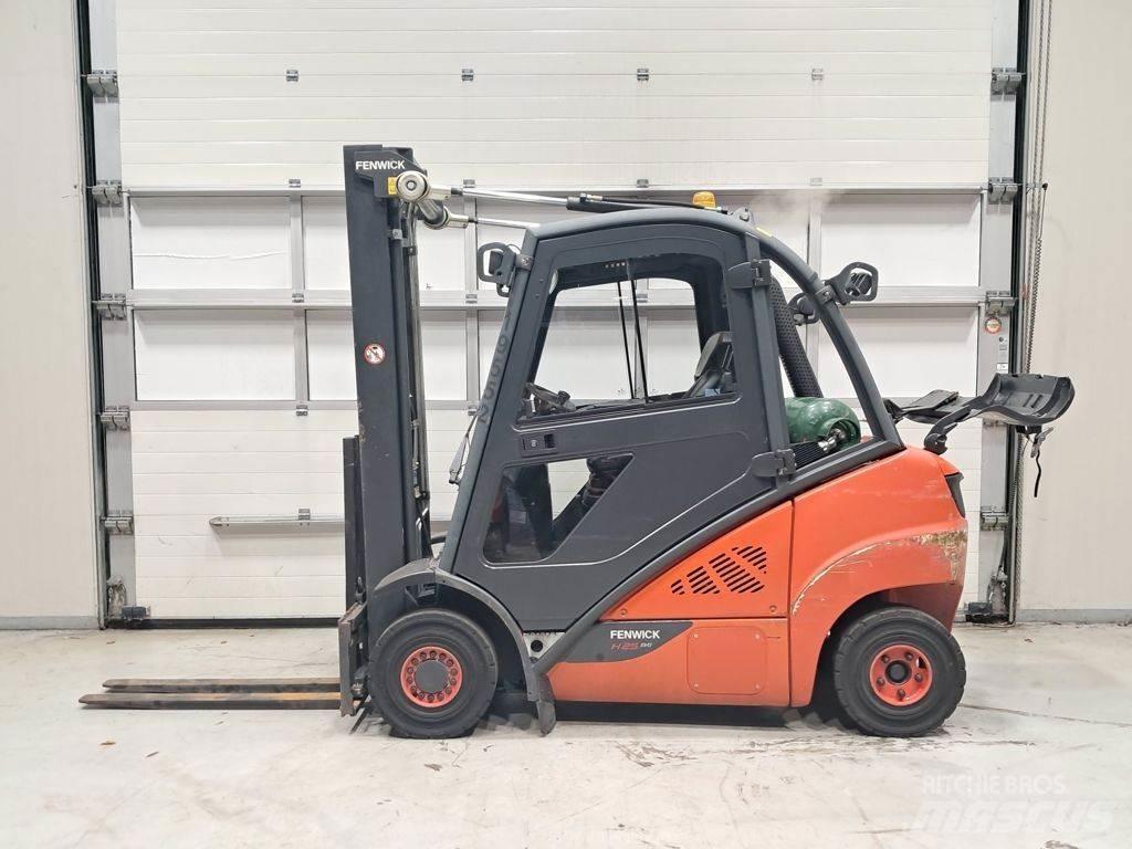 Linde H25T-02 Камиони с АГУ