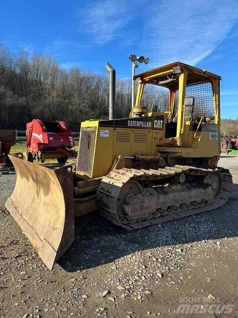 CAT D5C Верижни булдозери
