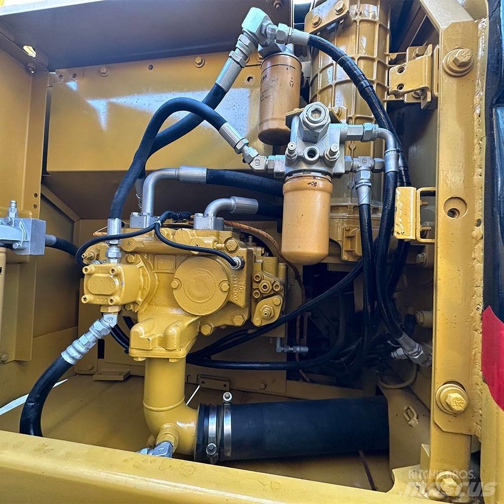 CAT 323 D Верижен екскаватор