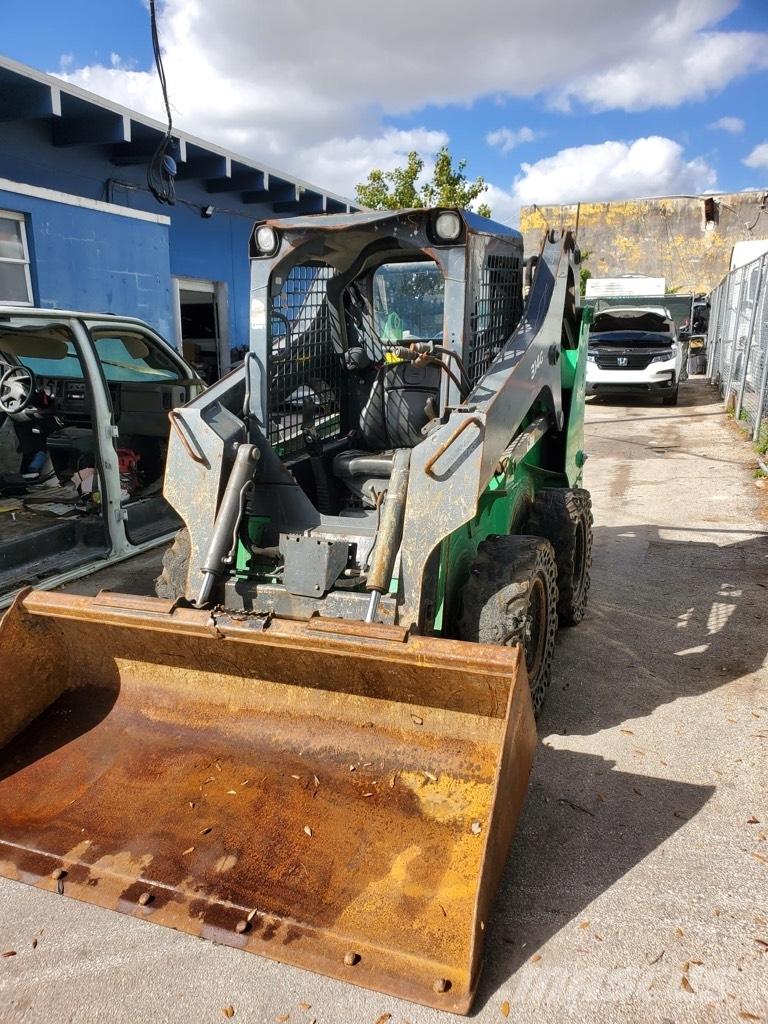 John Deere 314G Мини товарачи
