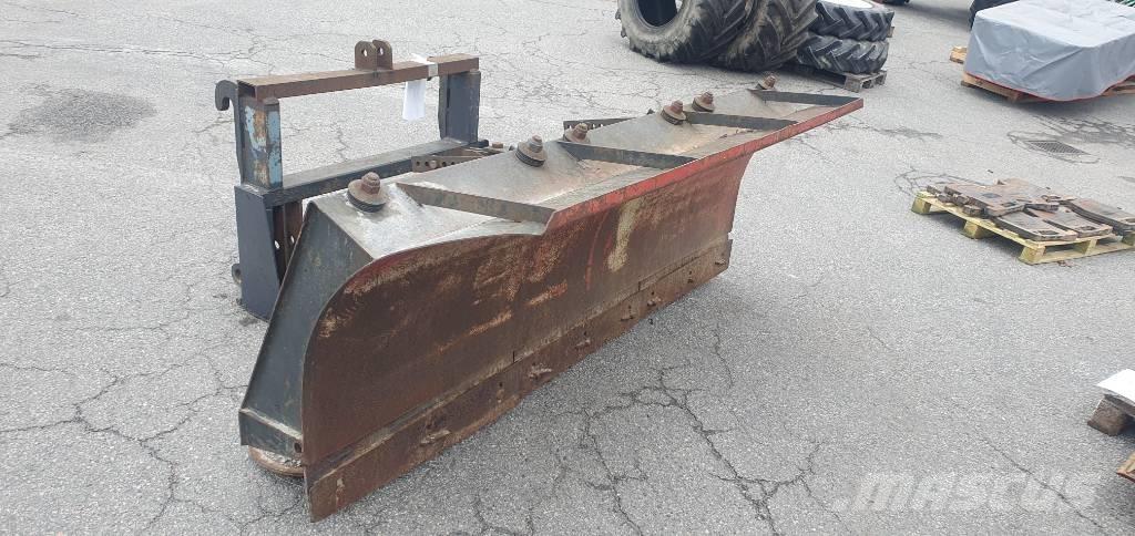 Vreten K2400 Снегочистачки