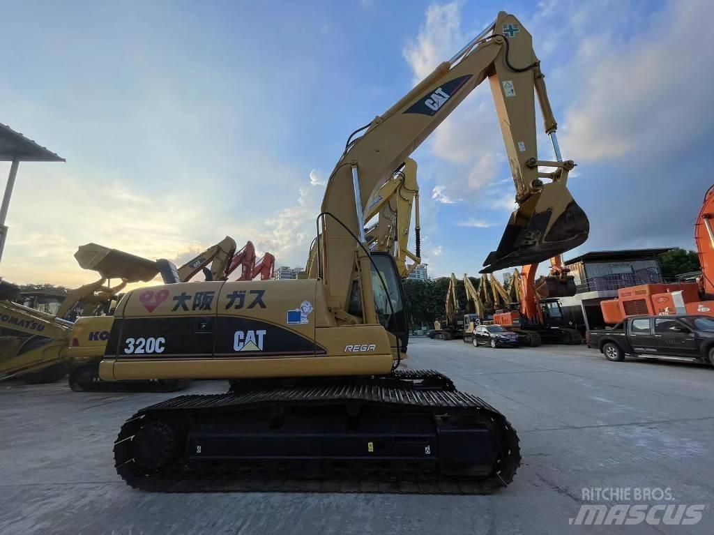 CAT 320C Средни екскаватори 7т - 12т