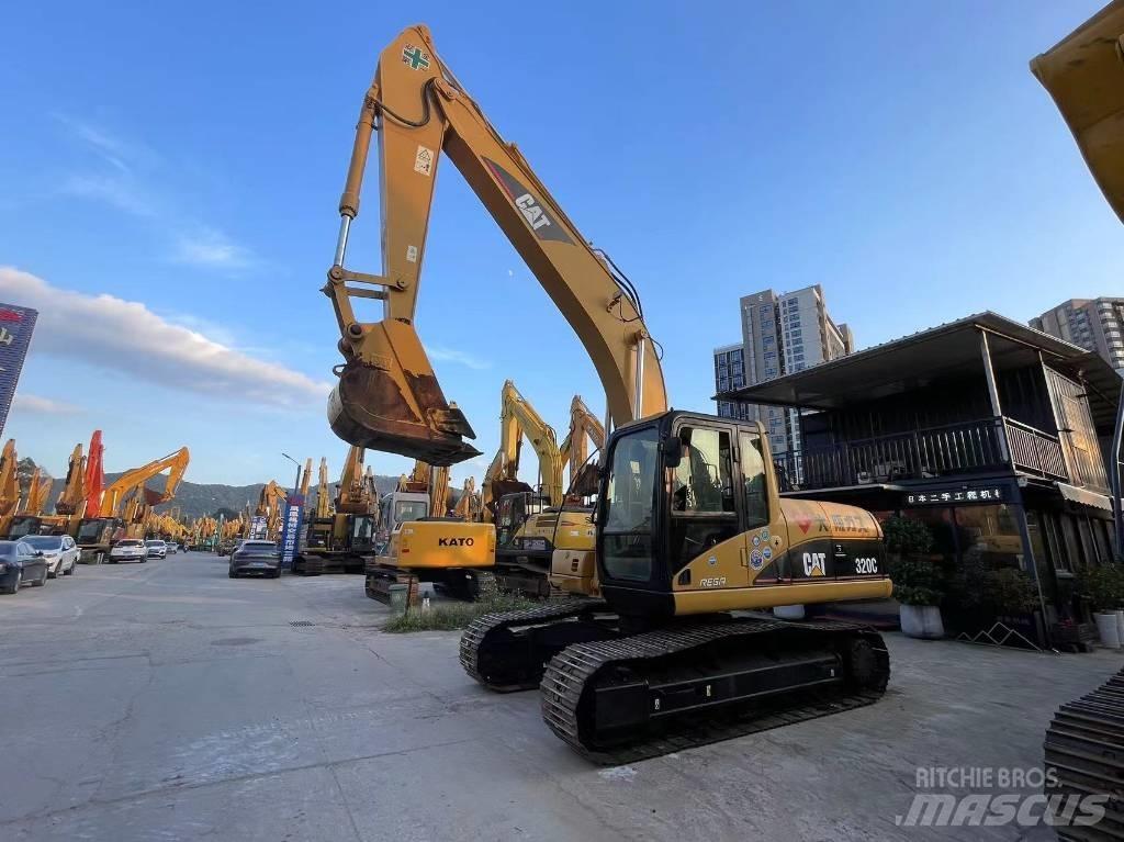 CAT 320C Средни екскаватори 7т - 12т
