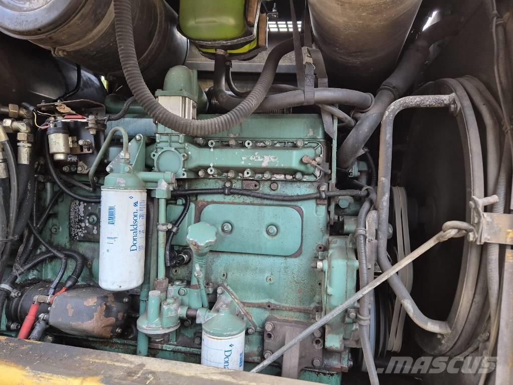 Volvo L 120 B Колесни товарачи