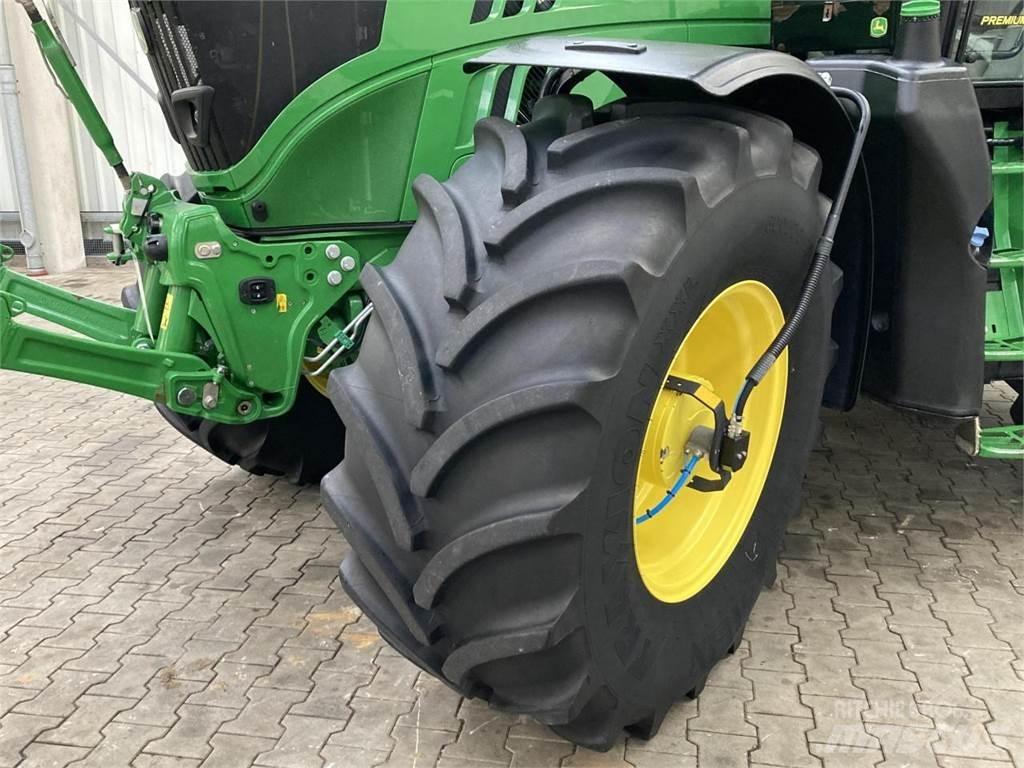 John Deere 6175R Трактори