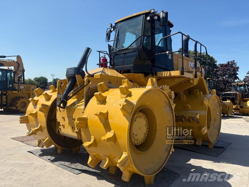 CAT 826 Машини за опаковане на отпадъци