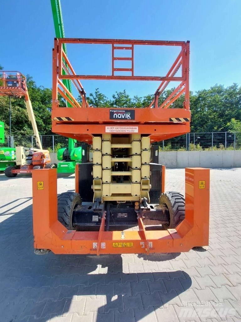 JLG 530 LRT Ножични работни платформи