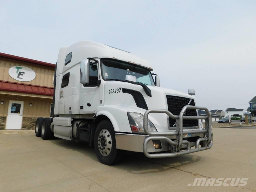 Volvo VNL Влекачи