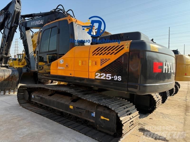 Hyundai 225-9S Верижен екскаватор