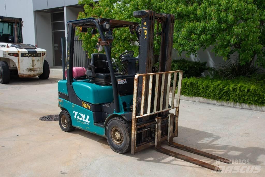 Yale GLP050LX Камиони с АГУ